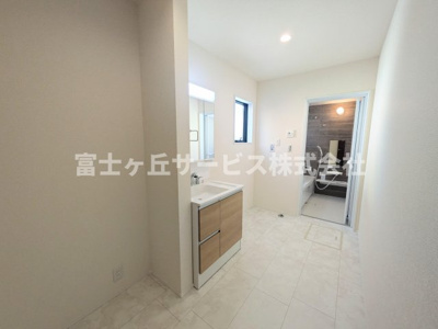 【脱衣所】 | 豊橋市一色町字西内張 新築一戸建て 4号棟 | 脱衣所です