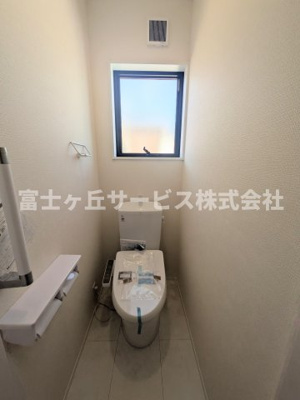 【トイレ】 | 豊橋市一色町字西内張 新築一戸建て 4号棟 | １F2F同タイプのトイレがあります