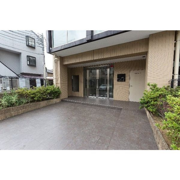 meLiV桜山　名古屋市賃貸　仲介手数料無料のエントランス