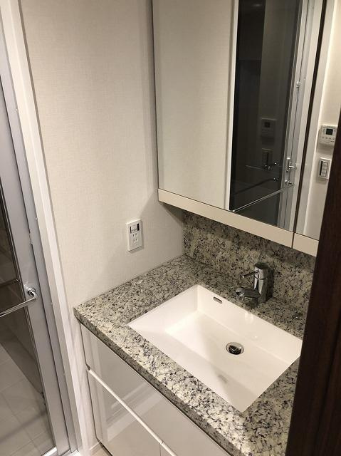 プラウド日本橋三越前の洗面所