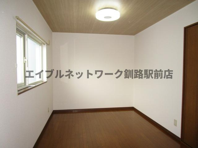 カトレアハイツの洋室