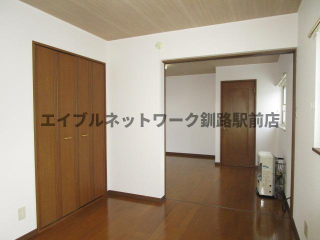 カトレアハイツの洋室