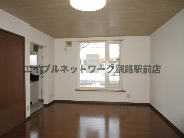 カトレアハイツの居間・リビング