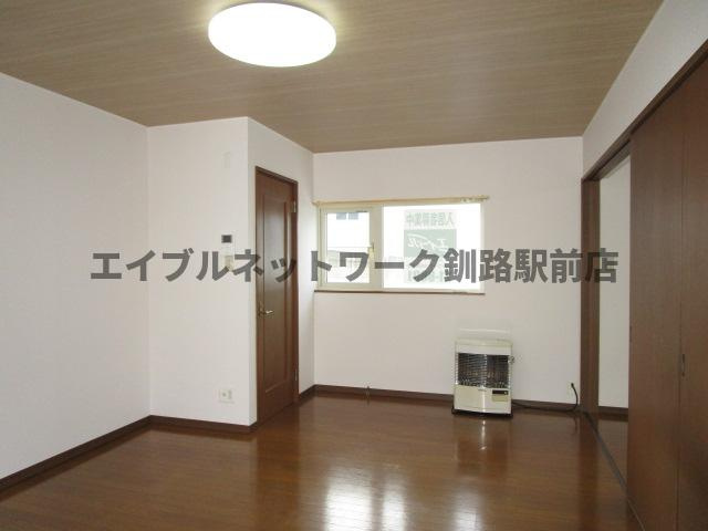 カトレアハイツの居間・リビング