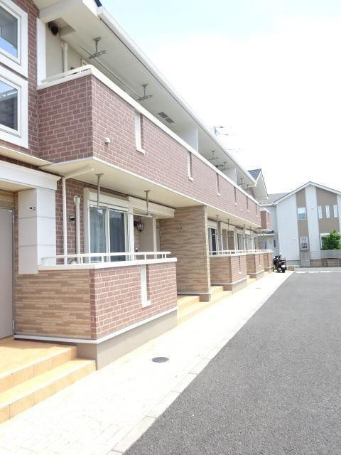 プロムナードのバルコニー|暖かな日差しのふりそそぐバルコニー