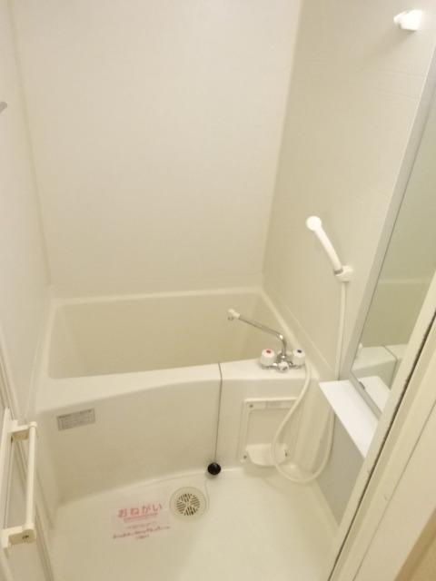 リトル・シャトウＹの浴室|バス