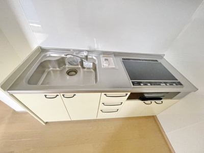 【キッチン】レパード板戸