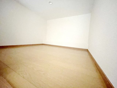 【内装】レパード板戸