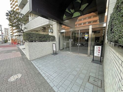 【エントランス】 | ライオンズマンション練馬 | エントランス外観　※前回募集時2023年2月撮影
