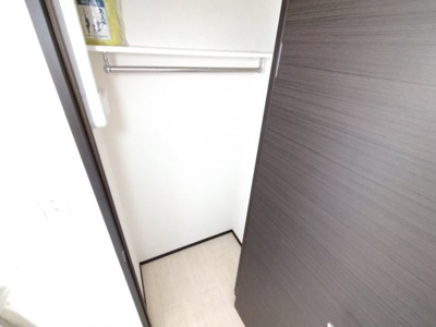 【内装】 | レオネクストシャトル杉田Ⅵ | ウォークインクローゼット