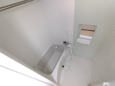 【浴室】 | レオネクストシャトル杉田Ⅵ | 鏡付きです♪