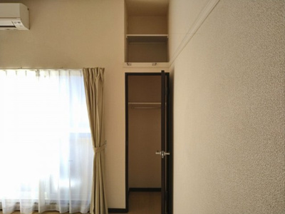 【内装】 | レオネクストアナスタシア | ウォークインクローゼット