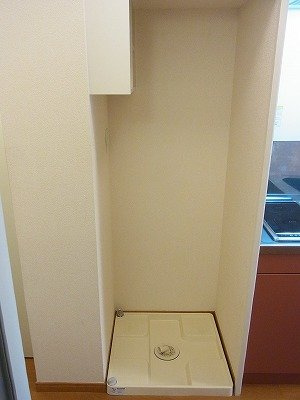 【その他】 | レオパレスフォレスト彩 | 洗濯機置場