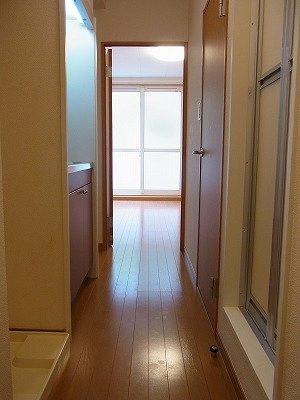 【玄関】 | レオパレスフォレスト彩