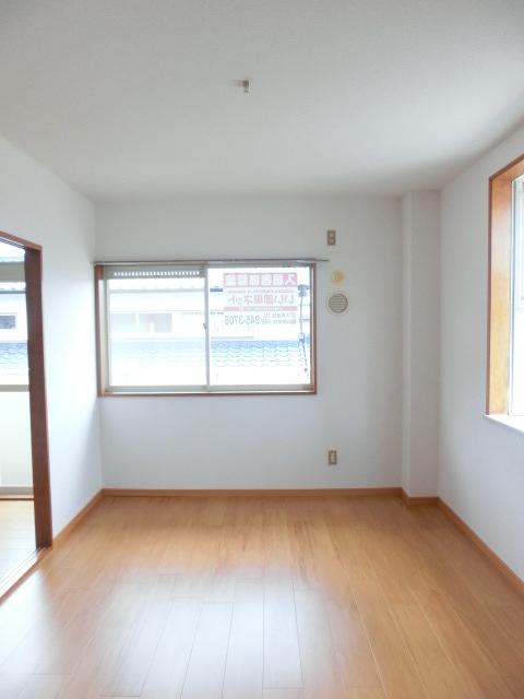 ニュ－シティ安本の居間・リビング