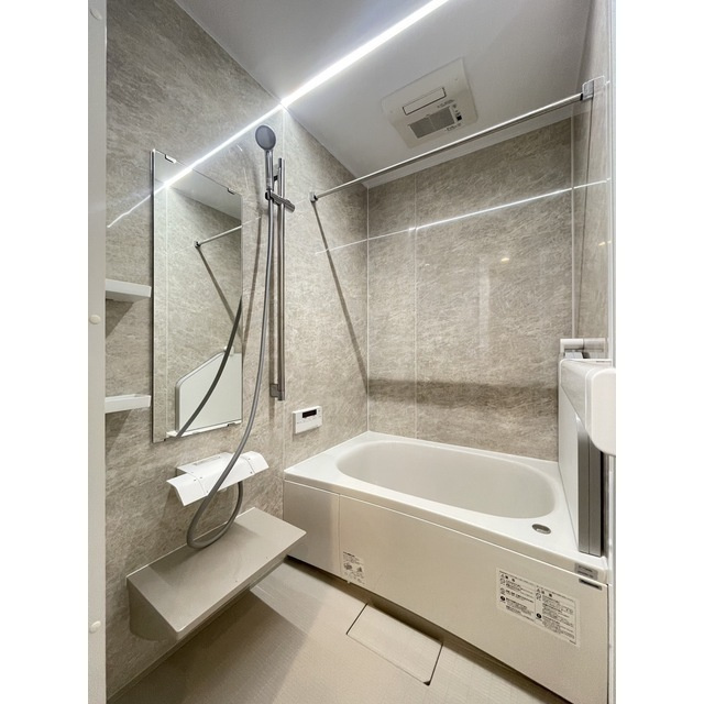 アゼリアの浴室