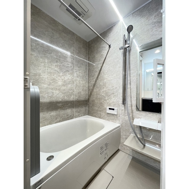 アゼリアの浴室