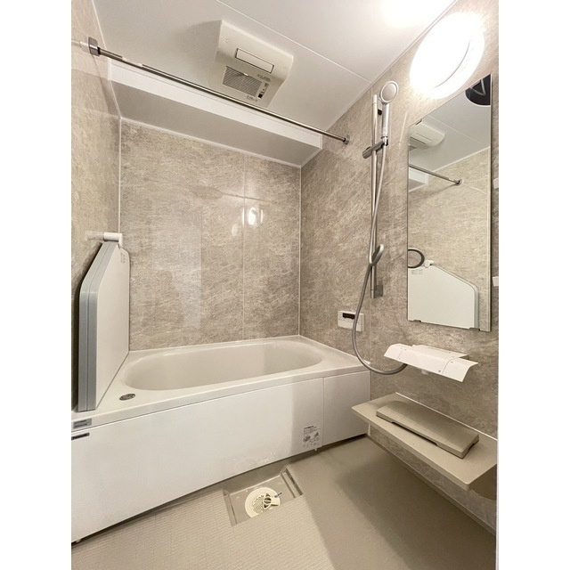 アゼリアの浴室