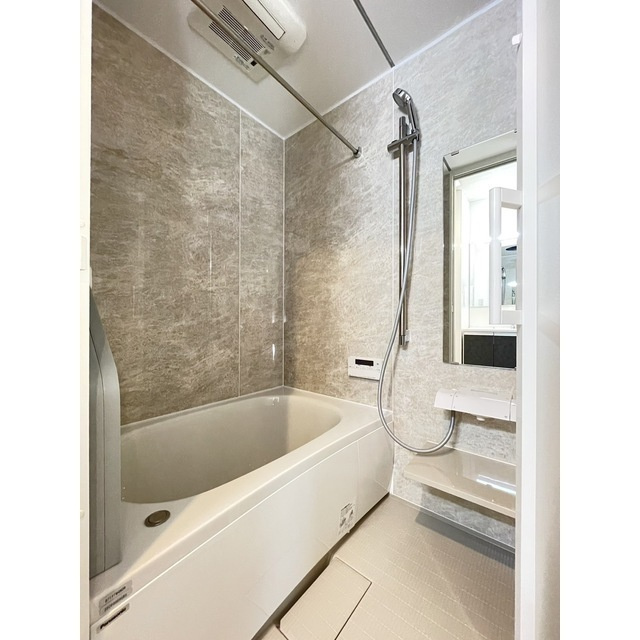 アゼリアの浴室