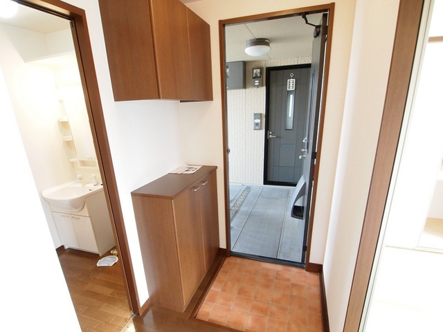 Happiness2番館の玄関