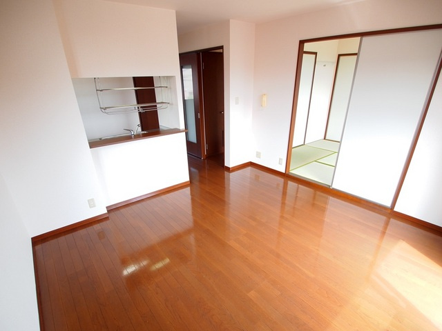 Happiness2番館の居間・リビング