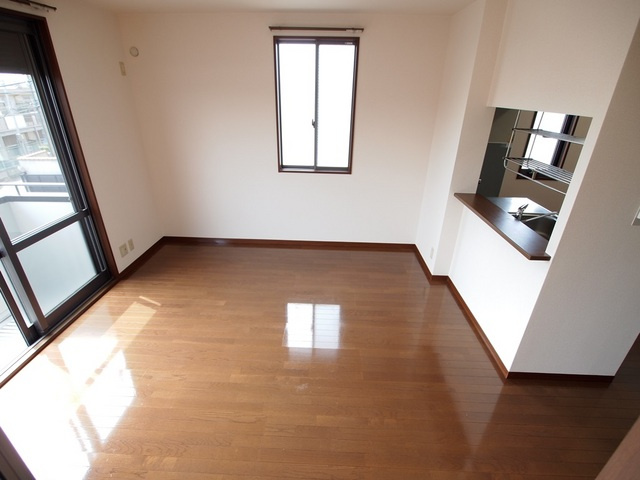 Happiness2番館の居間・リビング