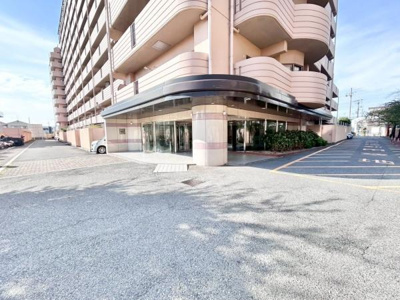 【その他】 | ふぁみーゆ松原 | 当物件についてはリフォーム中の為、見学日程を別途営業担当よりお電話で調整させて頂くことがございます。
予めご了承くださいませ。