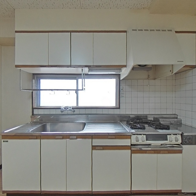 岐阜市山吹町４丁目のアパートのキッチン