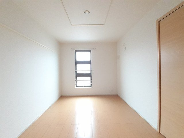 カレントⅡの内装|明るい室内です