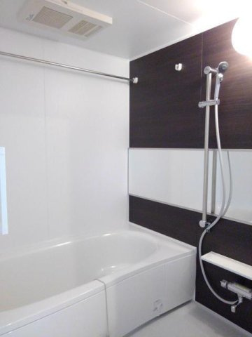 ソレイユ町村の浴室|日々の疲れを癒すお風呂付です