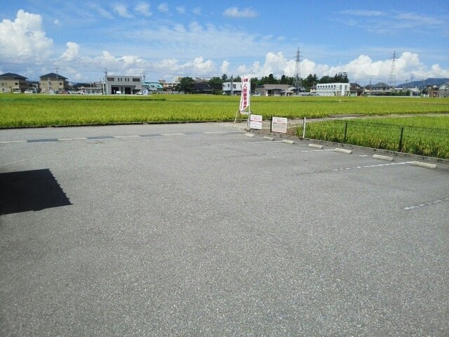 メゾンソレイユの駐車場|駐車場です