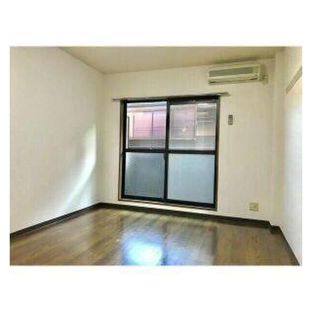 羽島市足近町市場のアパートの居間・リビング