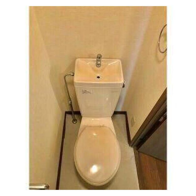 羽島市足近町市場のアパートのトイレ