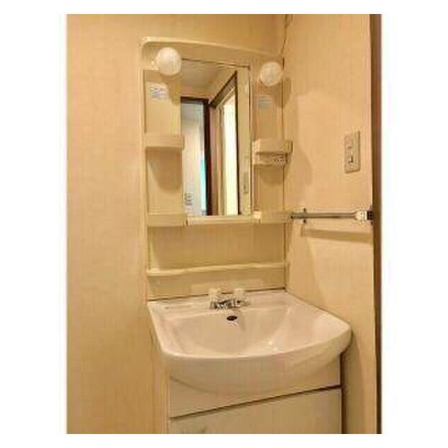 羽島市足近町市場のアパートの洗面所