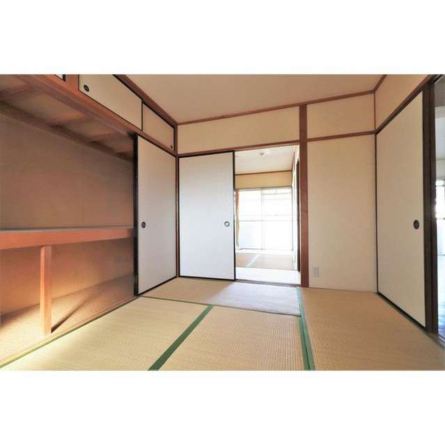 岐阜市柳津町東塚４丁目のアパートの収納