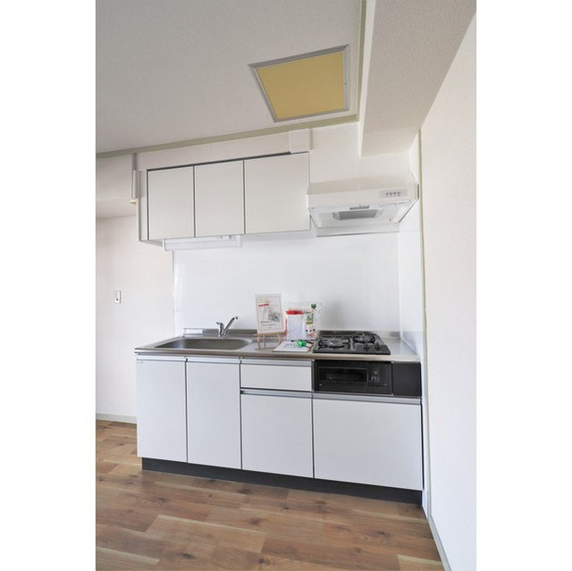 岐阜市柳津町東塚４丁目のアパートのキッチン