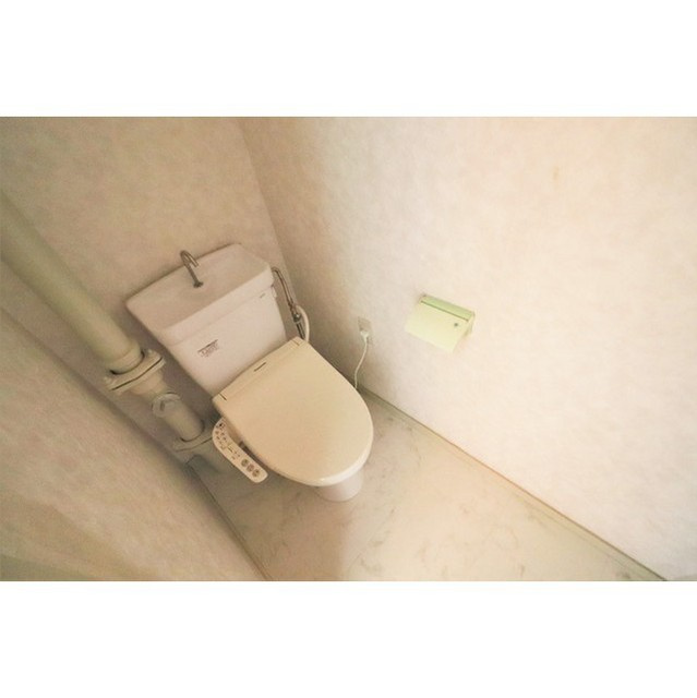 岐阜市柳津町東塚４丁目のアパートのトイレ