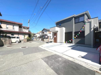 【前面道路含む現地写真】