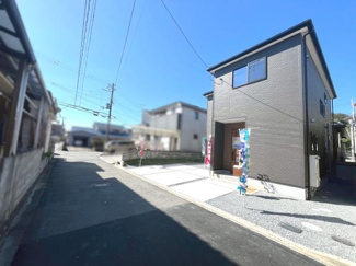 【前面道路含む現地写真】