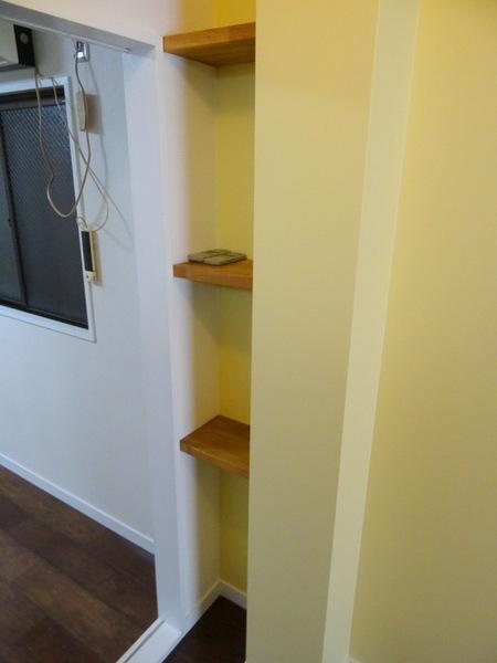 千島ビルの収納|★玄関すぐにかわいい棚有り★
