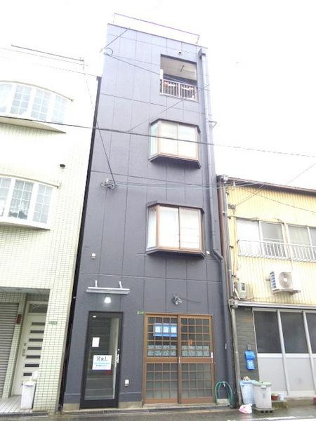 千島ビルの外観|★出窓がかわいい外観★