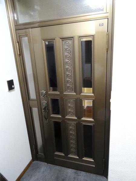 千島ビルの玄関|★表玄関です★