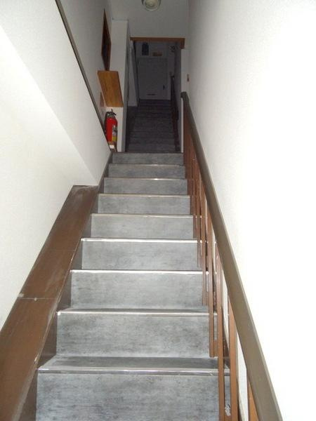 千島ビルのエントランス|★共用階段★