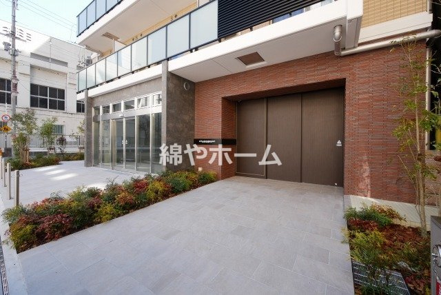 AFFLUENCE難波EASTのエントランス|清潔なエントランスです