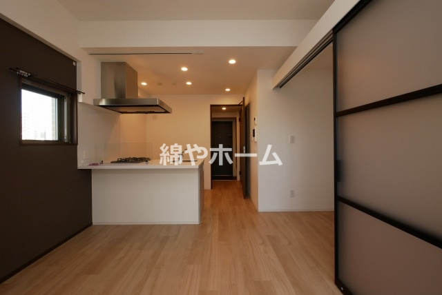 AFFLUENCE難波EASTの居間・リビング|ゆったりとしたリビングです