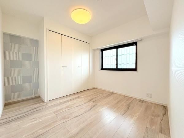 菊名マンションの洋室