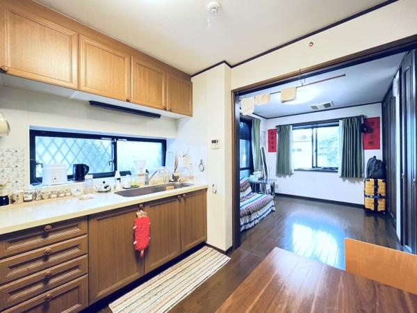 大和市草柳２丁目の中古一戸建の居間・リビング