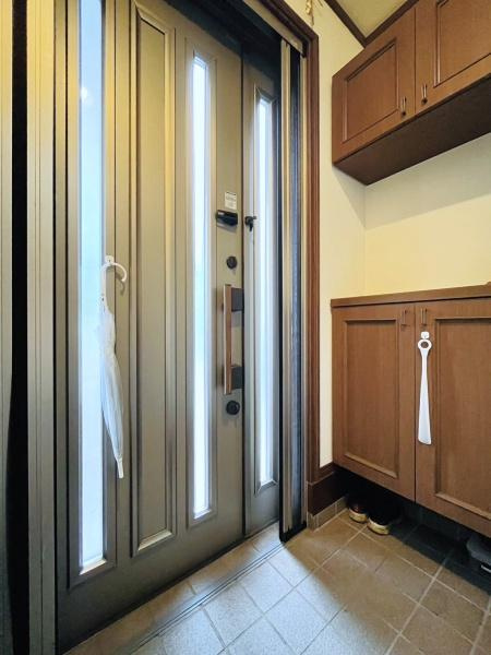 大和市草柳２丁目の中古一戸建の玄関