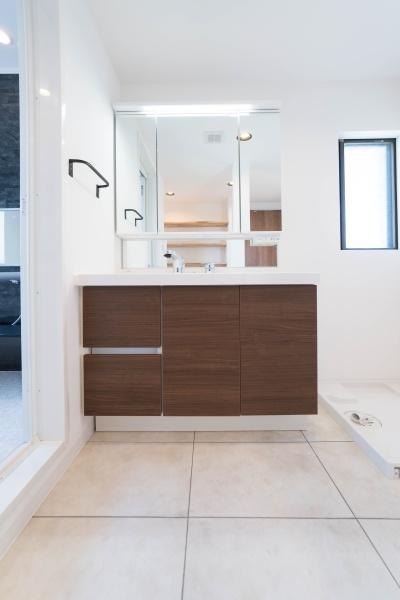 横浜市旭区上白根２丁目の中古一戸建の独立洗面台