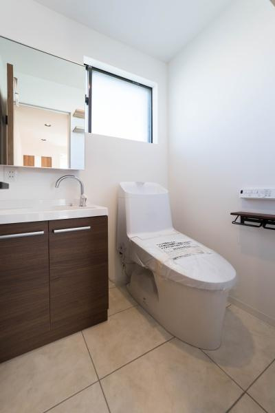 横浜市旭区上白根２丁目の中古一戸建のトイレ